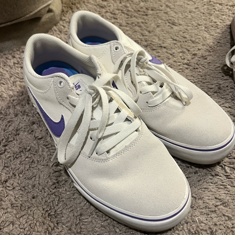 Nike SB White and Purple Sneakers